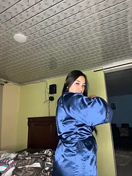 Snapshot of BELLAALEJA chatting on November 7, 2025, 9:30 pm BELLAALEJA online show from November 7, 2025, 9:30 pm