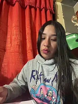 BELLAALEJA online show from April 29, 2026, 12:48 am