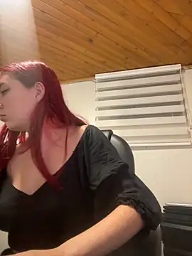 Snapshot of Karen18_boobs chatting on September 12, 2025, 3:39 am Karen18 boobs online show from September 12, 2025, 3:39 am