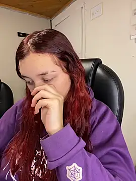 Snapshot of Karen18_boobs chatting on February 28, 2026, 3:17 am Karen18 boobs online show from February 28, 2026, 3:17 am