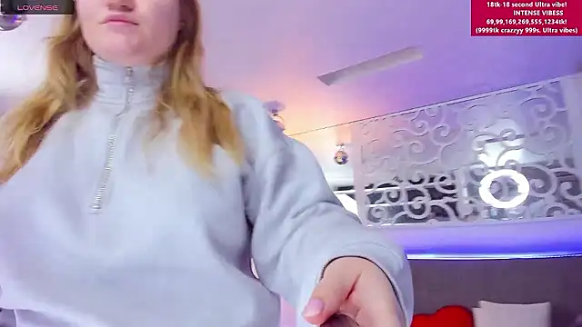 Snapshot of AshleyJoness chatting on January 19, 2026, 6:17 am AshleyJoness online show from January 19, 2026, 6:17 am