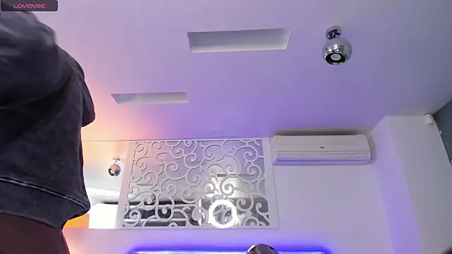 Snapshot of AshleyJoness chatting on February 19, 2026, 6:43 am AshleyJoness online show from February 19, 2026, 6:43 am