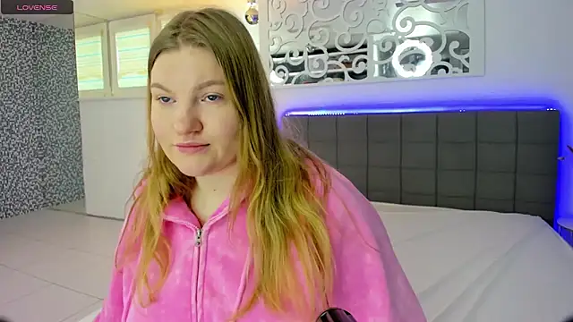 Snapshot of AshleyJoness chatting on January 18, 2026, 6:39 am AshleyJoness online show from January 18, 2026, 6:39 am