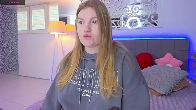 Snapshot of AshleyJoness chatting on February 25, 2026, 6:13 am AshleyJoness online show from February 25, 2026, 6:13 am