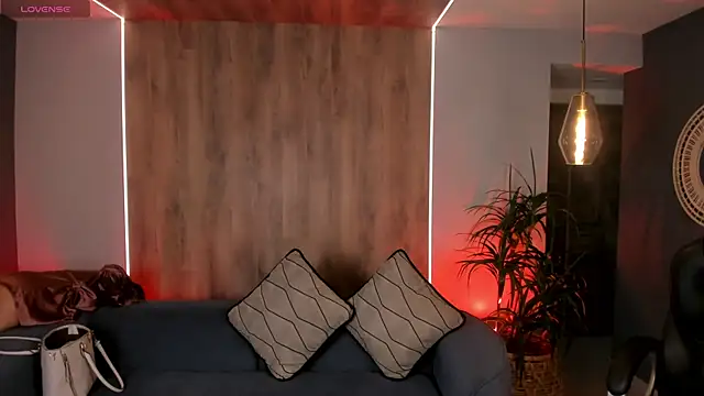 LiamCarterX online show from November 19, 2025, 3:17 am