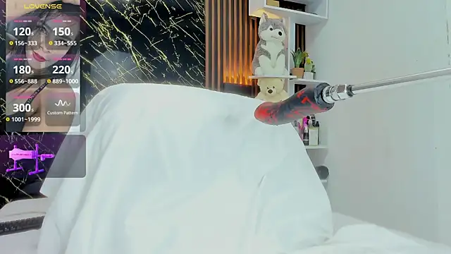 emma liz2 online show from April 22, 2026, 12:23 pm