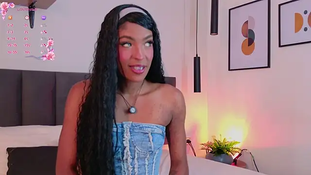Emely Deluxe online show from May 25, 2026, 10:36 am