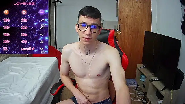 angelicious  online show from November 3, 2025, 12:53 pm