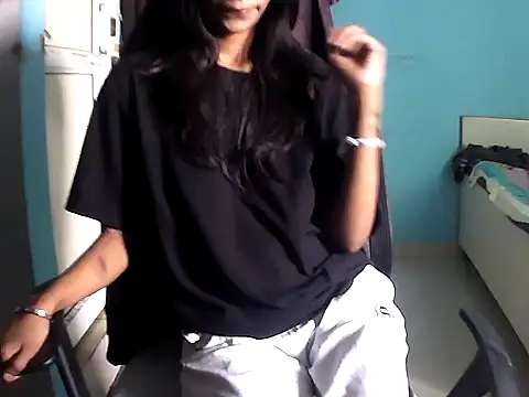 Snapshot of RENUKA_RAJPUT chatting on June 19, 2026, 7:25 am RENUKA RAJPUT online show from June 19, 2026, 7:25 am