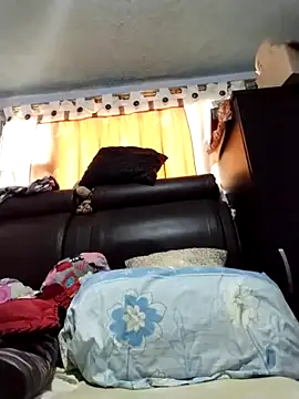 OliviaMorris1 online show from November 12, 2025, 2:10 pm