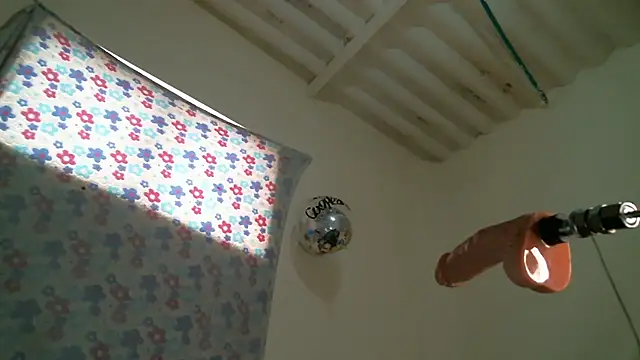 Snapshot of Monserrat_Sweet chatting on November 26, 2025, 8:09 pm Monserrat Sweet online show from November 26, 2025, 8:09 pm