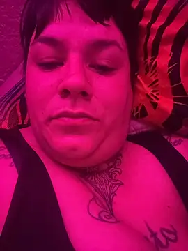 valen1891 online show from October 24, 2025, 2:43 am