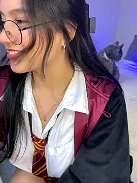 lunatorch online show from October 18, 2025, 6:32 pm