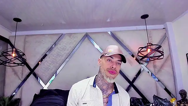 VinzenzRizzo online show from January 16, 2026, 4:16 am