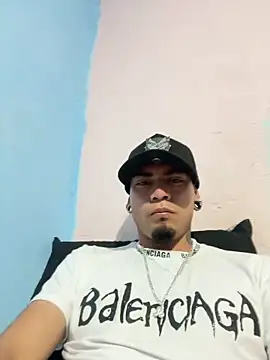 Snapshot of Ricardo2334 chatting on February 26, 2026, 4:01 am Ricardo2334 online show from February 26, 2026, 4:01 am