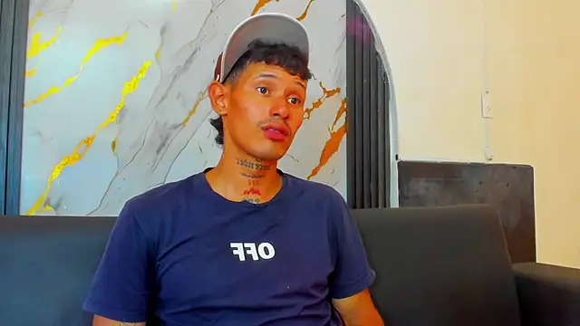 Snapshot of Asthondream_ chatting on November 30, 2025, 2:40 pm Asthondream online show from November 30, 2025, 2:40 pm