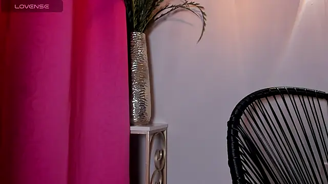 Snapshot of dulce_fiore07 chatting on November 18, 2025, 3:15 pm dulce fiore07 online show from November 18, 2025, 3:15 pm