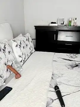 Snapshot of ChubbyBitch26 chatting on February 25, 2026, 12:38 pm ChubbyBitch26 online show from February 25, 2026, 12:38 pm