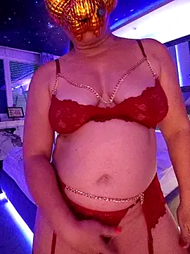 Snapshot of BigAssMom_ chatting on May 8, 2026, 3:16 pm BigAssMom online show from May 8, 2026, 3:16 pm
