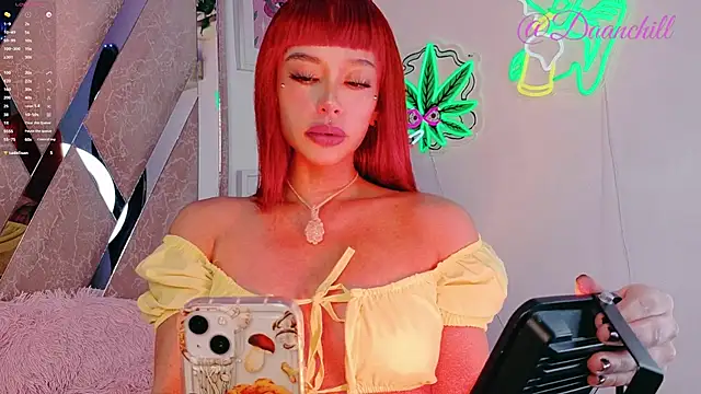 ScarlettRusso1 online show from November 13, 2025, 7:18 pm