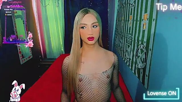  canndy  online show from November 30, 2025, 9:59 pm