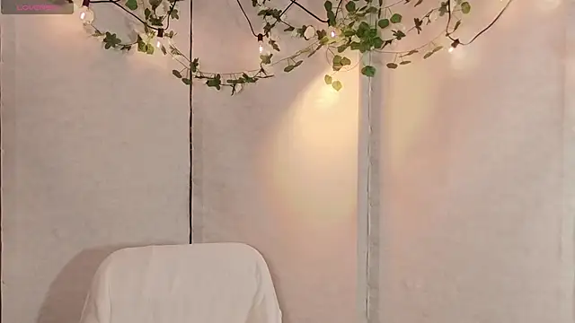 SophieMurrr online show from June 12, 2026, 8:17 pm