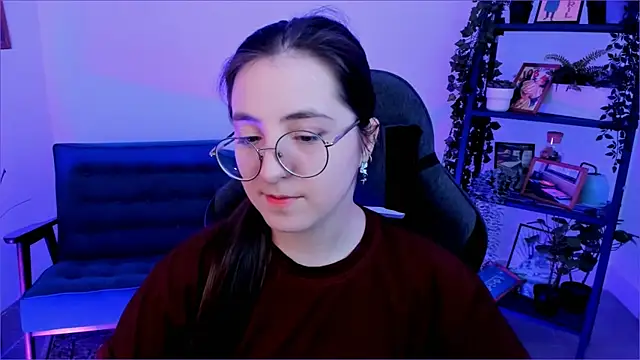 VirtuallVoyant online show from October 7, 2025, 3:29 am