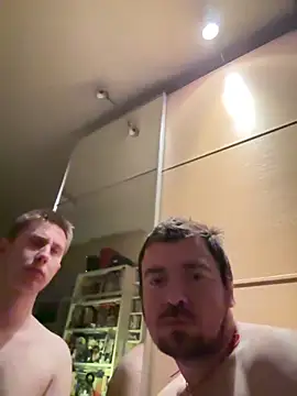 Snapshot of MaxxAsstEuff chatting on February 4, 2026, 11:44 pm MaxxAsstEuff online show from February 4, 2026, 11:44 pm