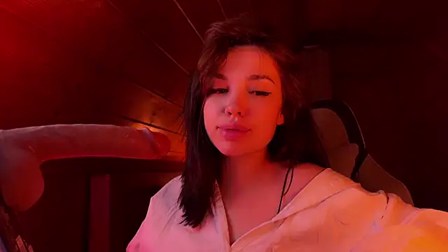 Snapshot of Crucio chatting on May 27, 2026, 8:49 pm Crucio online show from May 27, 2026, 8:49 pm