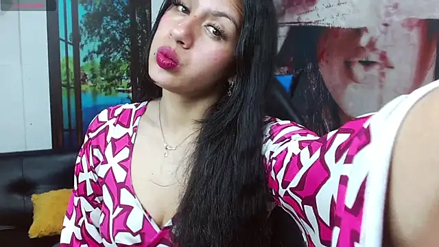 gigi gilt  online show from July 8, 2026, 9:15 pm