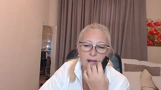 ValeriaSharm online show from October 15, 2025, 10:34 am