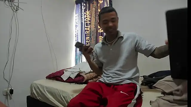 Snapshot of _Logan_Colton_ chatting on December 19, 2025, 5:26 pm Logan Colton online show from December 19, 2025, 5:26 pm