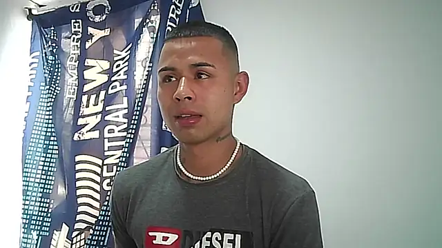 Snapshot of _Logan_Colton_ chatting on September 9, 2025, 8:18 pm Logan Colton online show from September 9, 2025, 8:18 pm