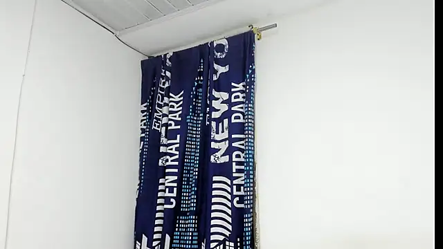 Snapshot of _Logan_Colton_ chatting on December 17, 2025, 1:43 am Logan Colton online show from December 17, 2025, 1:43 am