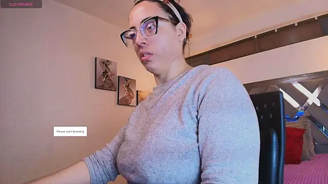 Rossi ss1 online show from November 11, 2025, 3:45 am