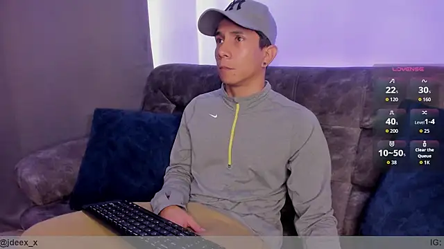 j deex online show from November 21, 2025, 4:50 pm