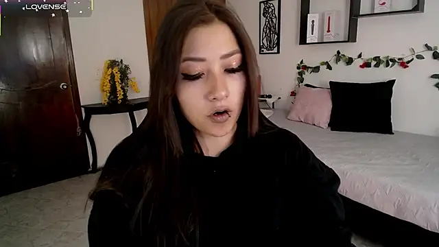 Snapshot of Mia_1120 chatting on October 30, 2025, 7:55 pm Mia 1120 online show from October 30, 2025, 7:55 pm