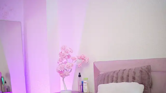 SelinaBella online show from October 11, 2025, 7:04 pm