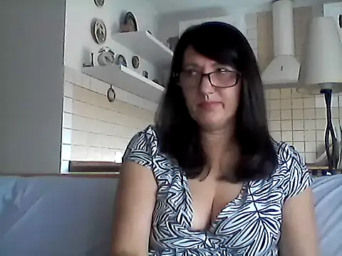 Elena48324 online show from July 12, 2026, 7:20 am