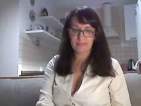 Elena48324 online show from May 21, 2026, 5:43 pm
