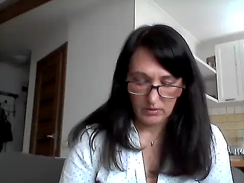 Elena48324 online show from May 19, 2026, 11:06 am