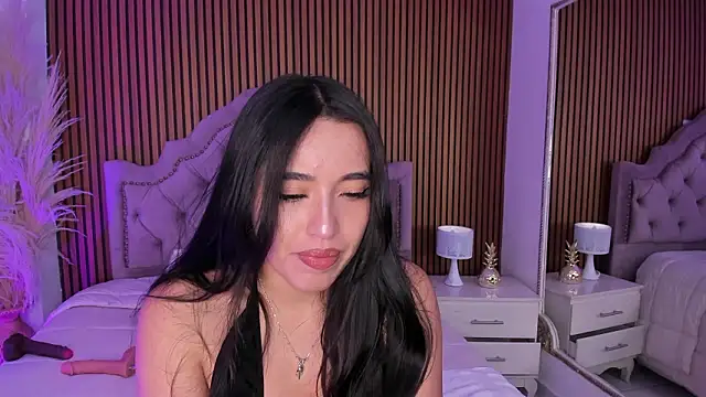 Starbutterflyy  online show from March 14, 2026, 4:51 am