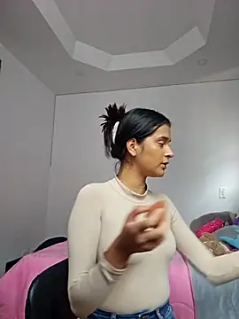 Snapshot of valentini_villa chatting on February 3, 2026, 5:40 pm valentini villa online show from February 3, 2026, 5:40 pm