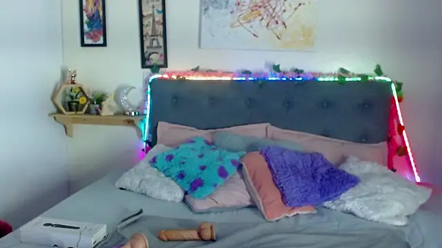 Snapshot of valentini_villa chatting on December 5, 2025, 7:12 pm valentini villa online show from December 5, 2025, 7:12 pm