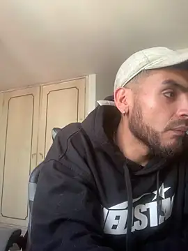 malek xarx  online show from February 28, 2026, 3:33 pm