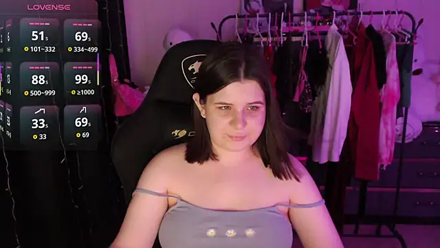 Snapshot of AmyVibess chatting on July 13, 2026, 7:35 pm AmyVibess online show from July 13, 2026, 7:35 pm