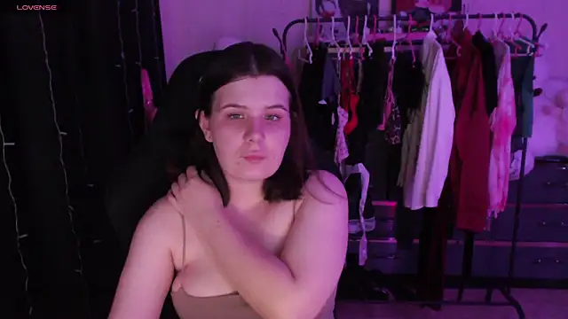 Snapshot of AmyVibess chatting on July 11, 2026, 6:08 pm AmyVibess online show from July 11, 2026, 6:08 pm