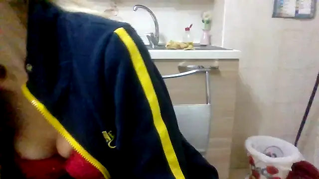 Kelly80 online show from November 24, 2025, 3:50 am