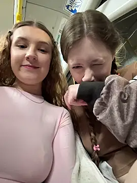 katexxxx online show from November 10, 2025, 4:34 pm