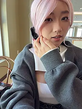 winter11 online show from March 8, 2026, 1:44 am